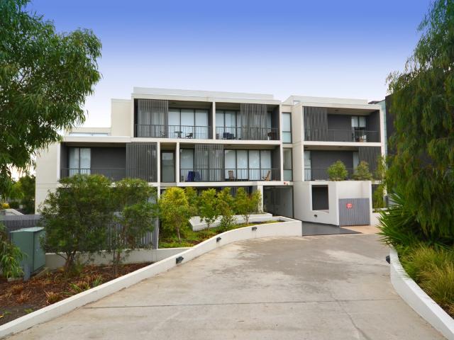 LOW MAINTENANCE LIVING AT IT'S BEST! FULLY FURNISHED