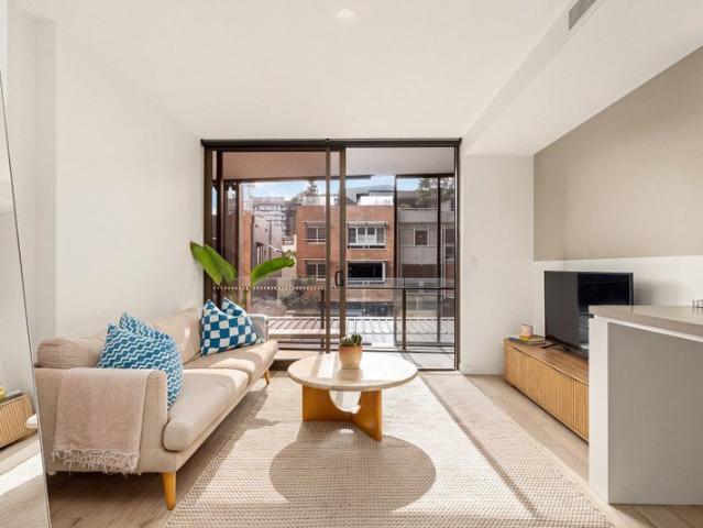 LOW MAINTENANCE LIVING + A PERFECT LOCATION
