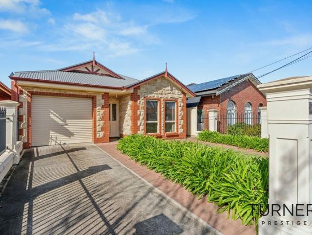Low Maintenance Living between the City & the Sea