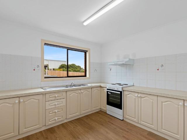 Low maintenance living Bills included