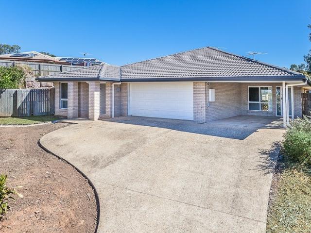 LOW MAINTENANCE LIVING, CLOSE TO EVERYTHING!