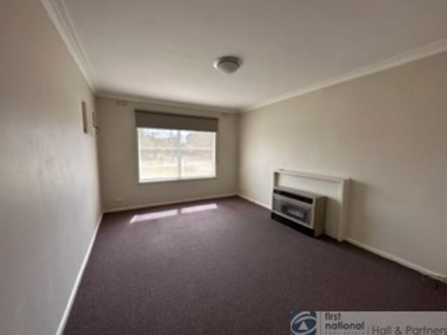 Low Maintenance Living Close to Schools, Shops & Transport