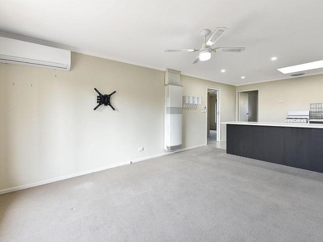 LOW MAINTENANCE LIVING CLOSE TO THE HEART OF TOWN