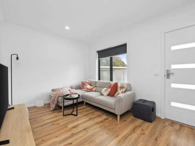 Low Maintenance Living Close to Town