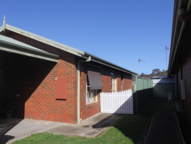 LOW MAINTENANCE LIVING CLOSE TO TOWN!