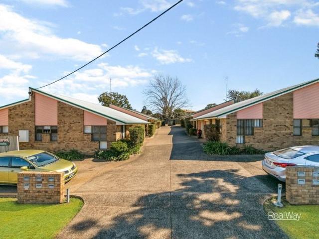 Low Maintenance Living Close to USQ