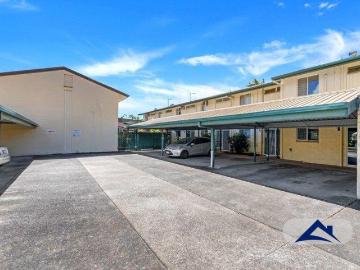 LOW MAINTENANCE LIVING CONVENIENT LIFESTYLE