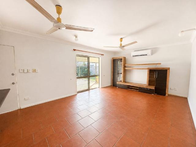 LOW MAINTENANCE LIVING IN MALAK!
