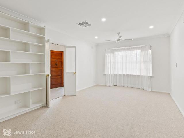 Low Maintenance Living in Oaklands Park