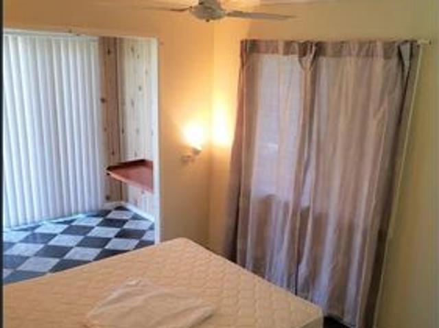 Low Maintenance Living in a Convenient West Gladstone Location