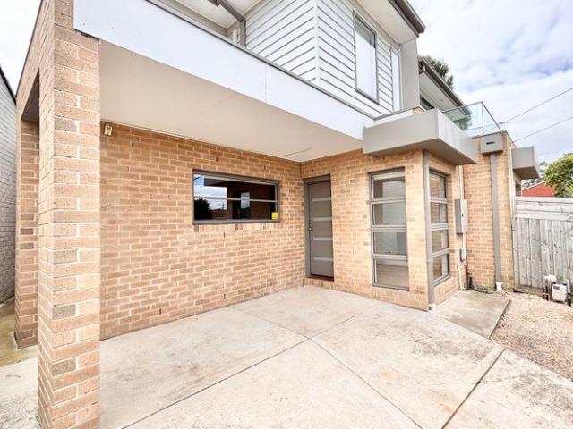 Low Maintenance Living in a Convenient Corio Location
