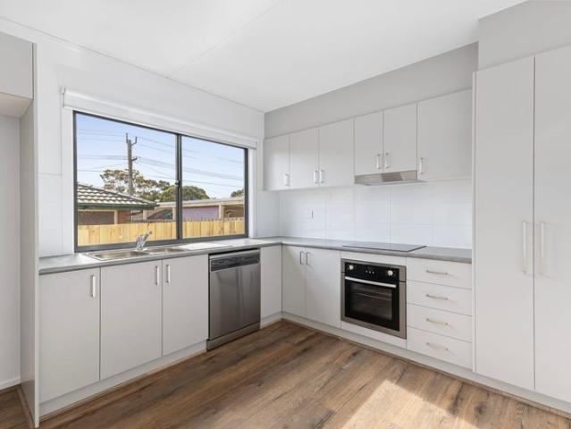Low‑maintenance living in a convenient Hoppers Crossing location