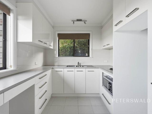 Low Maintenance Living in a Convenient Howrah Location