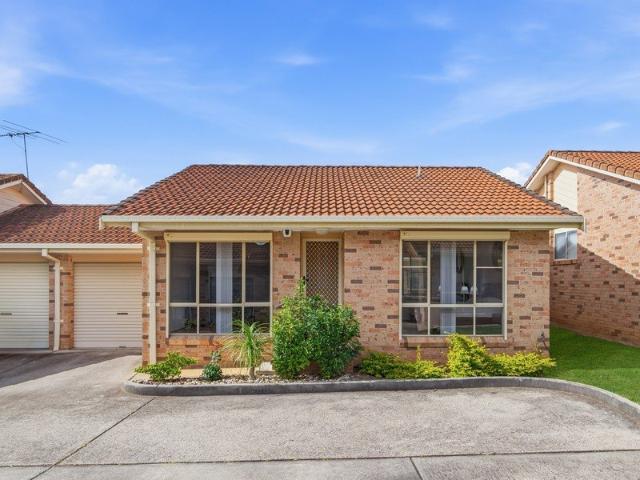 Low Maintenance Living in a Convenient Ingleburn Location!