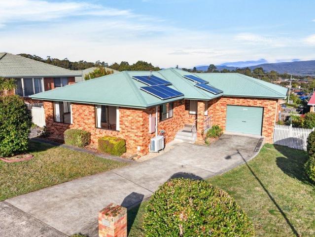 Low Maintenance Living in a Convenient Kingston Location
