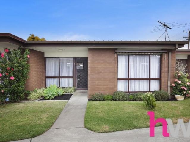 Low Maintenance Living in a Convenient Location