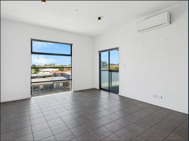 Low Maintenance Living in a Convenient Location!