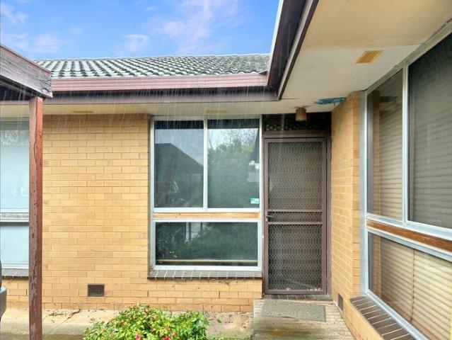Low Maintenance Living in a Convenient Location