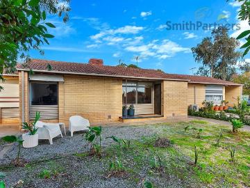 Low Maintenance Living in a Convenient Location