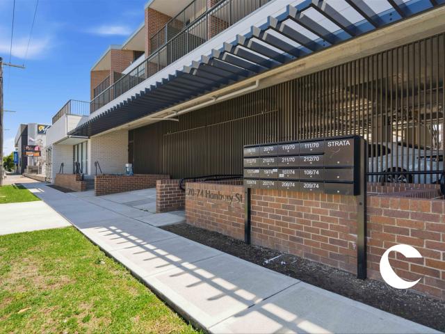 Low Maintenance Living in a Convenient Location!