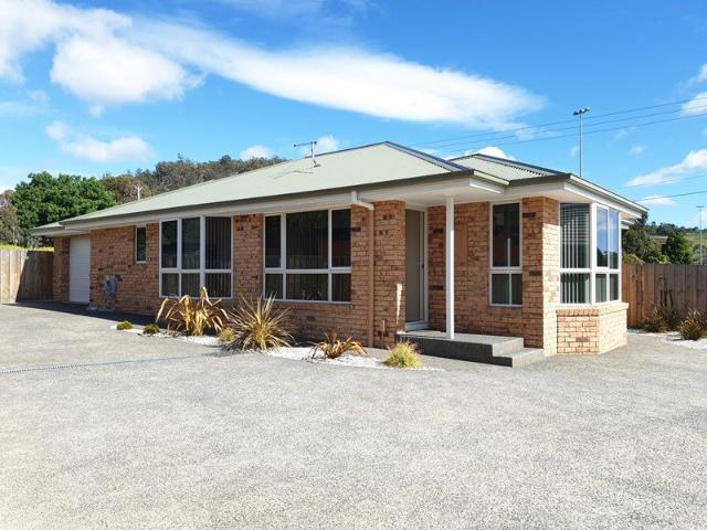 Low Maintenance Living in a Convenient Location