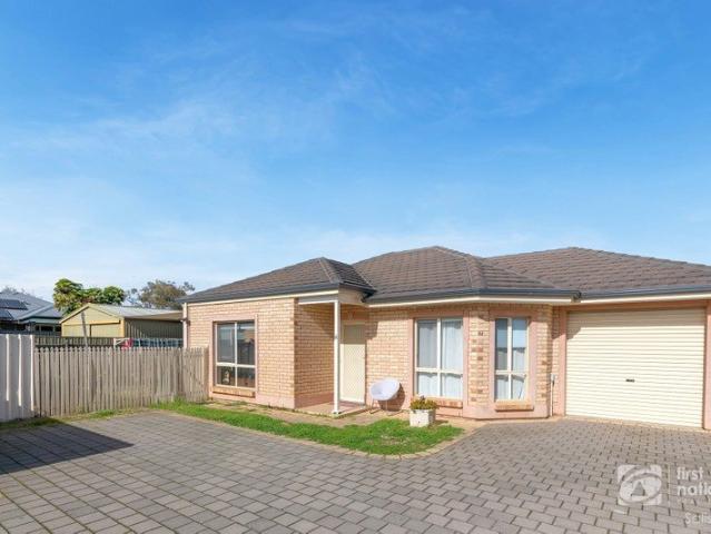 LOW MAINTENANCE LIVING IN A CONVENIENT LOCATION!