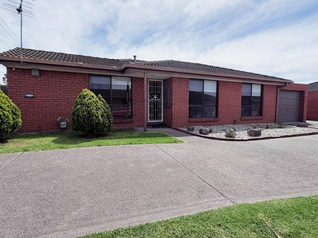 Low maintenance living in a convenient location