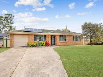 Medowie, Port Stephens - Garden, Parking