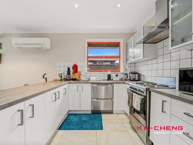 Low Maintenance Living in a Convenient Morley Location