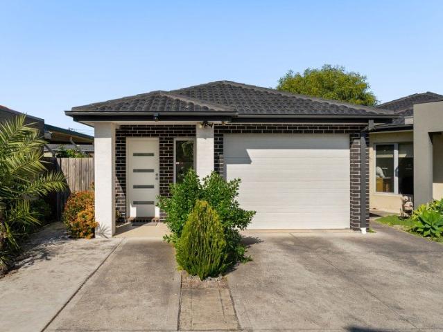 Low Maintenance Living in a Convenient St Albans Location