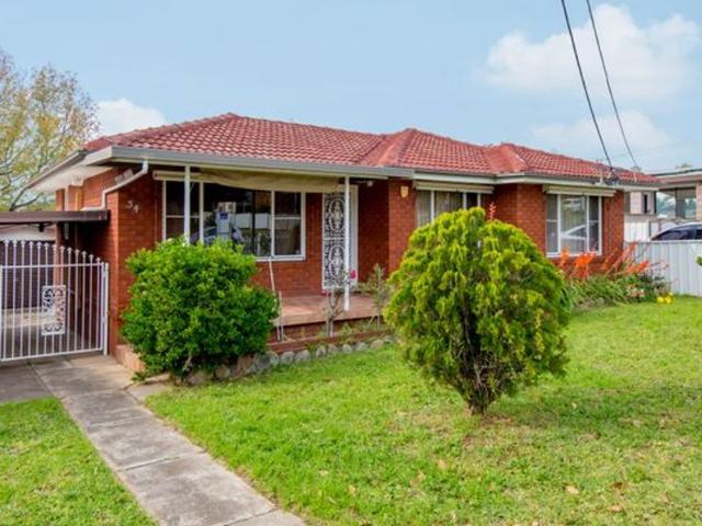 Low maintenance living in a central location!