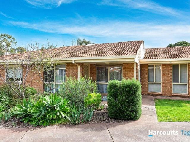 Low Maintenance Living in a Great Location!