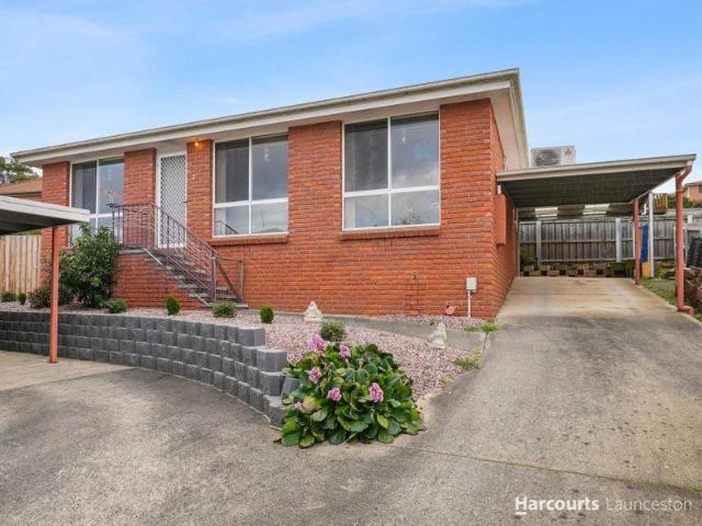 Low Maintenance Living in a Highly Sought After Location