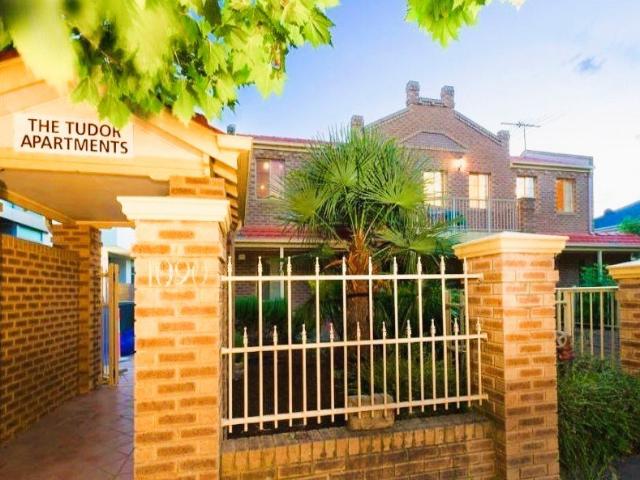 Low maintenance living in a magnificent location!