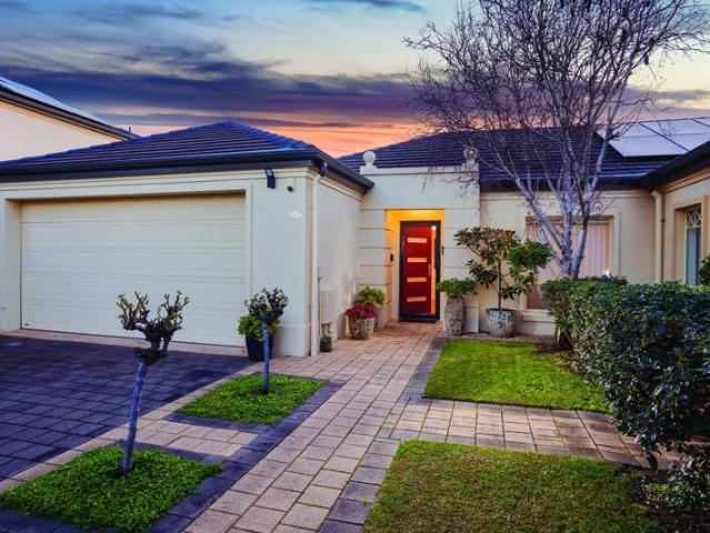 Low Maintenance Living in a Stunning Coastal Location