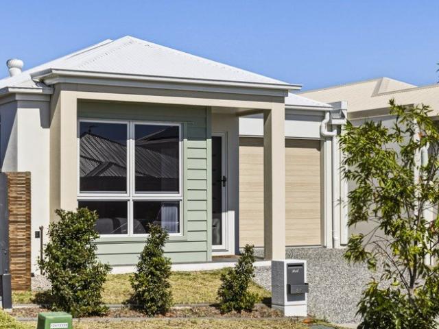 Low Maintenance Living in a Parkside Setting
