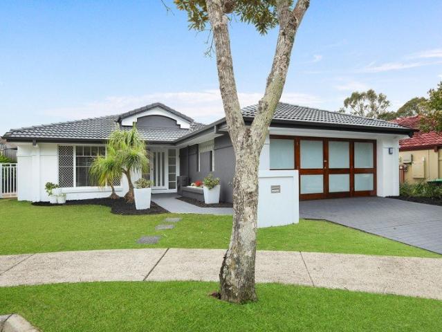Low Maintenance Living in a Peaceful Pocket of Ashmore