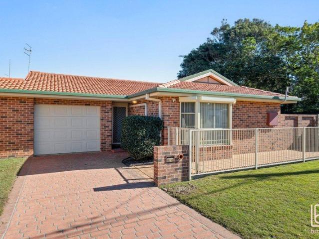 Low Maintenance Living in a Prime Coastal Loctaion