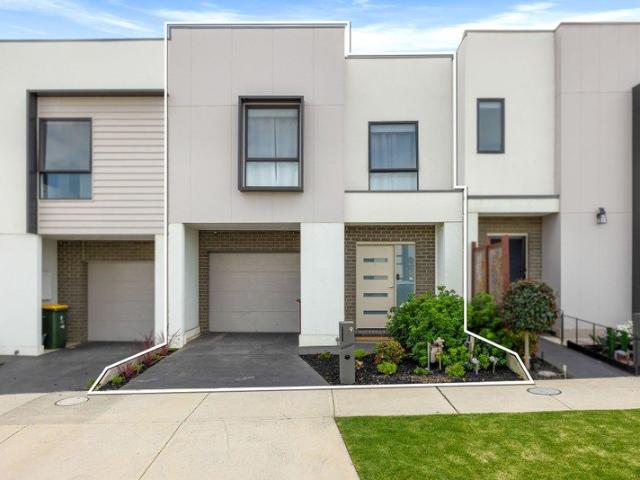 Low Maintenance Living in a Prime Botanic Ridge Location | NO BODY CORPORATE!
