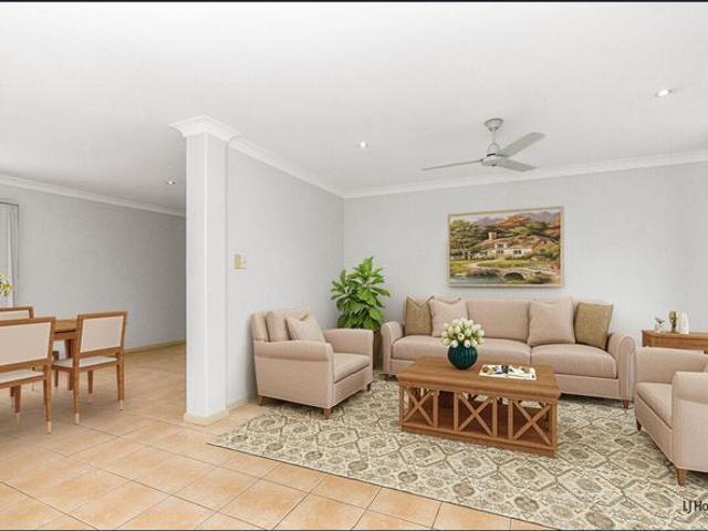 Low Maintenance Living in a Prime Banora Point Location