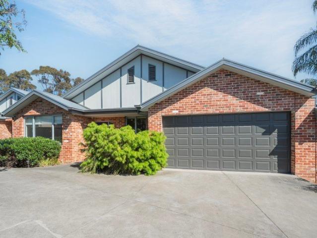 Low Maintenance Living in a Prime Beaconsfield Location