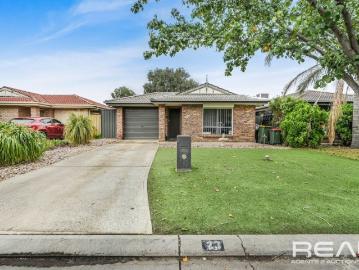 Low Maintenance Living in a Prime Family Friendly Location