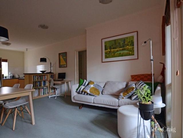 Low Maintenance Living in a Prime Kensington Location
