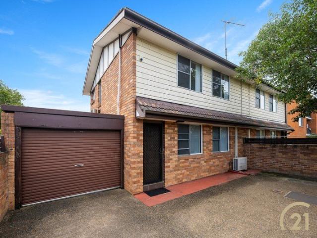 LOW MAINTENANCE LIVING IN A PRIME LOCATION