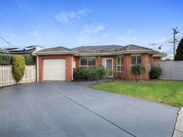 Low maintenance living in a prime location