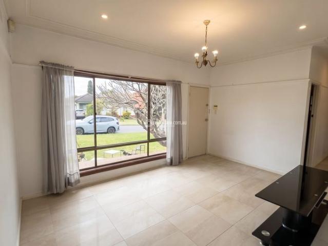 Low Maintenance Living in a Prime Location!