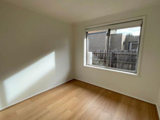 Low Maintenance Living in a Prime Location * PLEASE NOTE UNIT 1 IS ALSO FOR RENT FPR $550/WEEK