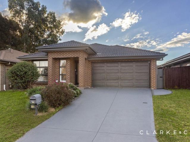 LOW MAINTENANCE LIVING IN A PRIME LOCATION!
