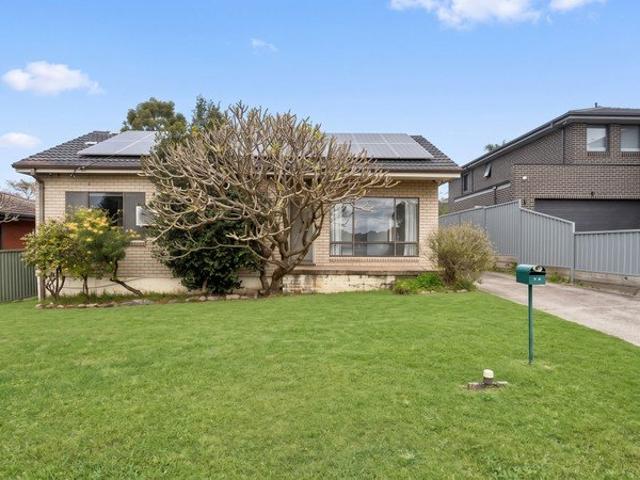Low Maintenance Living in a Prime Location!