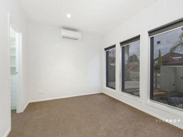 Low Maintenance Living in a Prime St Albans Location